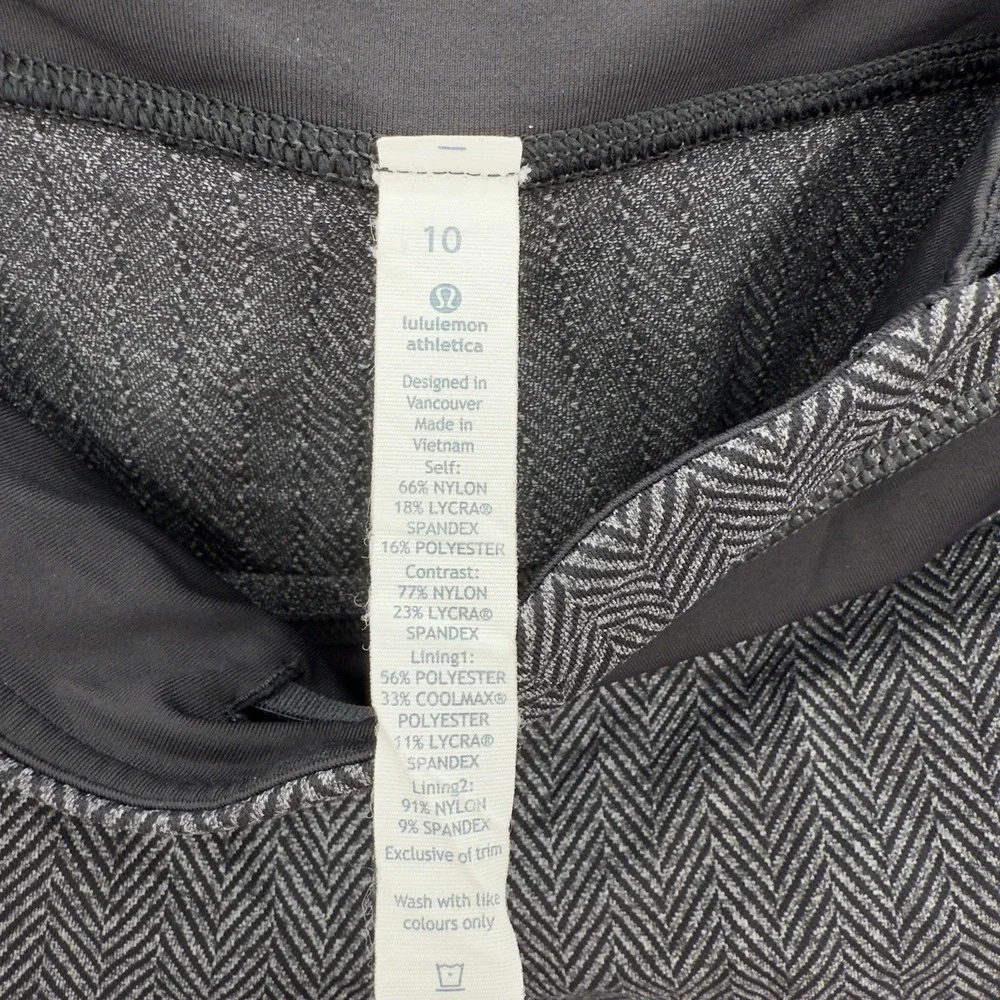 Lululemon Run Inspire Crop II Giant Herringbone Luxtreme Leggings Grey Black‎ 10